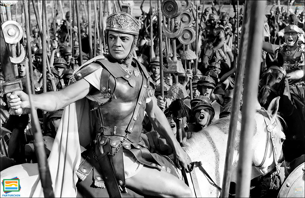 بهترین فیلم‌های تاریخی دهه‌ی ۱۹۶۰ - کنستانتین و صلیب
